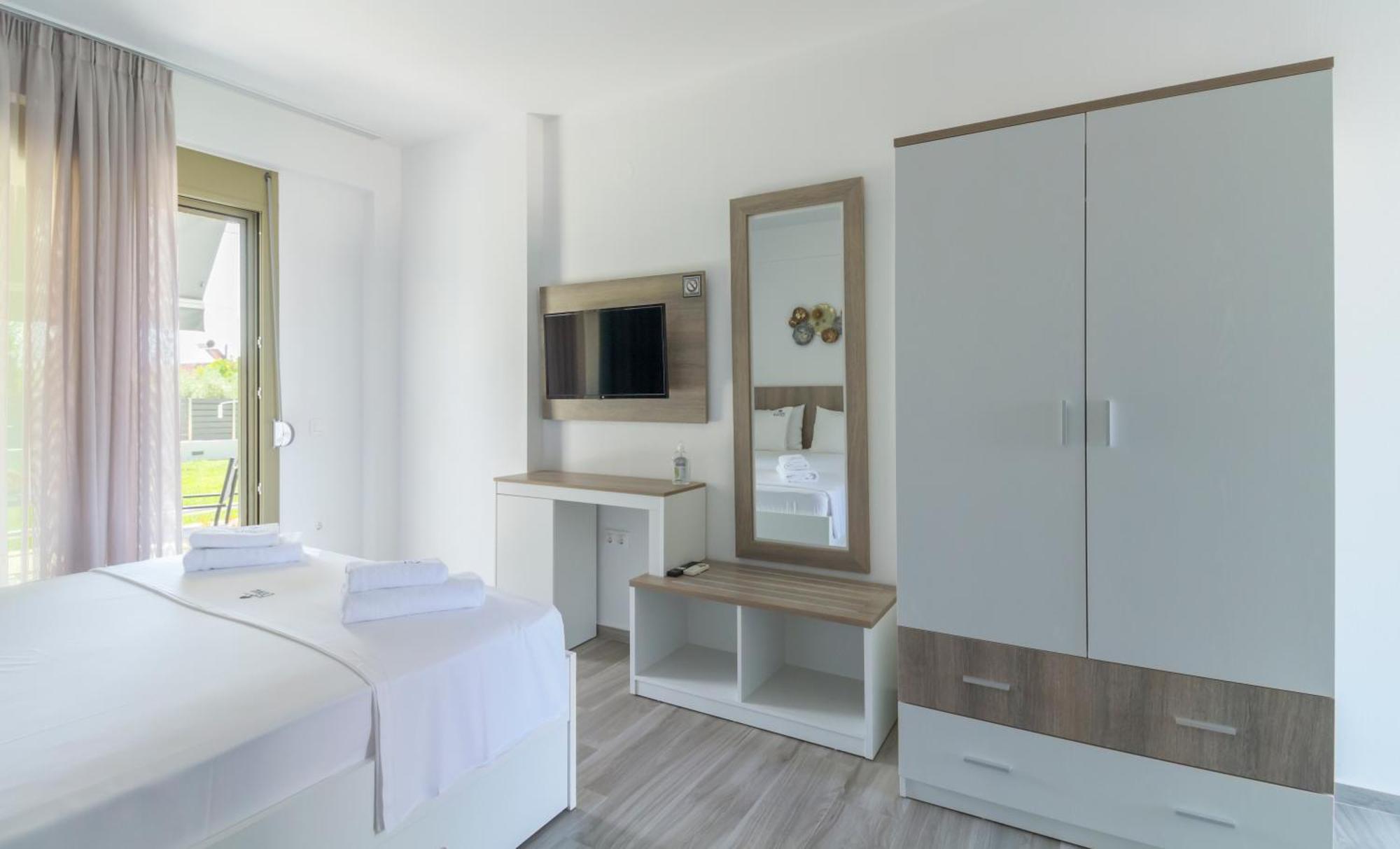 Oliva Suites Nikíti Eksteriør bilde